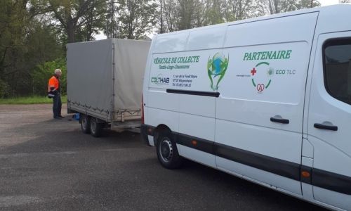 RAMASSAGE DE VÊTEMENTS ET DE CHAUSSURES USAGES RAMASSAGE DE VÊTEMENTS ET DE CHAUSSURES USAGES