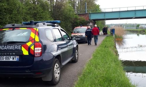 ALERTE POLLUTION DANS LE CANAL DE LA SARRE ALERTE POLLUTION DANS LE CANAL DE LA SARRE