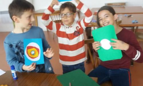 Les Scoubidous s’adonnent à la peinture