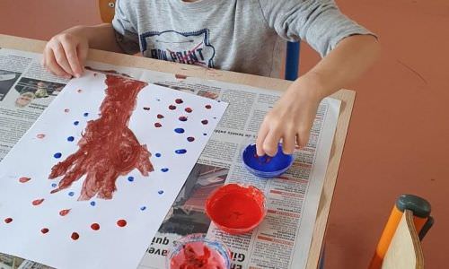 Les Scoubidous s’adonnent à la peinture