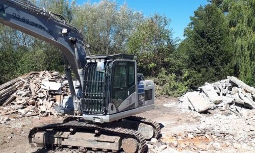 DÉMOLITION DE L'ANCIENNE MAISON DU GARDE BARRIERES