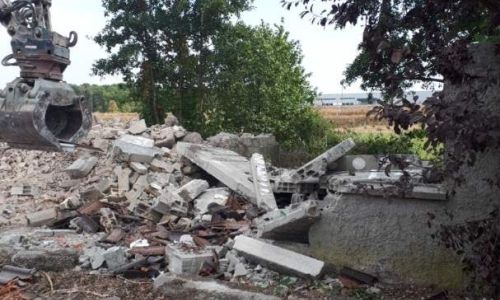 DÉMOLITION DE L'ANCIENNE MAISON DU GARDE BARRIERES