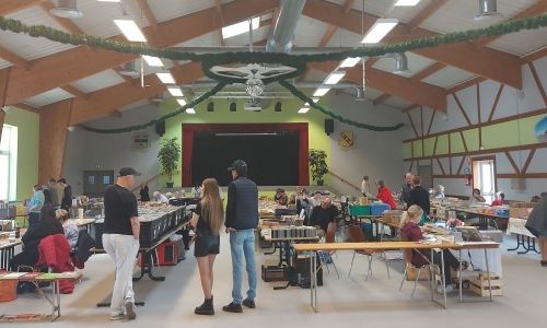 BOURSE AUX LIVRES, VINYLES ET CD