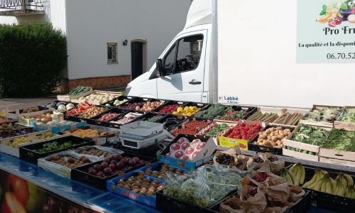 MARCHE FRUITS ET LÉGUMES