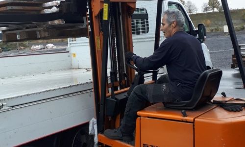 2 totems en corten aux entrées de la commune
