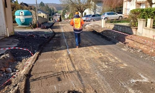 PROGRESSION DES TRAVAUX DE VOIRIE ET D'AMÉNAGEMENT QUALITATIF, RUE DE LA CROIX.
