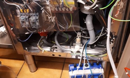 Travaux dans la cuisine de la salle polyvalente Travaux dans la cuisine de la salle polyvalente