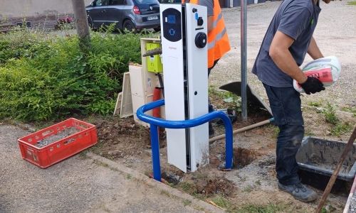 Borne de rechargement électrique