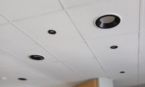 Remplacement des éclairages au niveau de la salle polyvalente