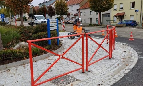 FOURNITURES ET INSTALLATION DE NOUVEAUX ÉQUIPEMENTS ET DU MOBILIER FOURNITURES ET INSTALLATION DE NOUVEAUX ÉQUIPEMENTS ET DU MOBILIER