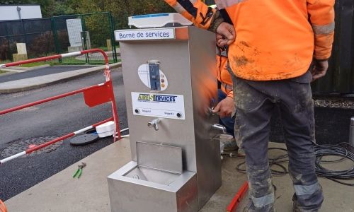 FOURNITURES ET INSTALLATION DE NOUVEAUX ÉQUIPEMENTS ET DU MOBILIER FOURNITURES ET INSTALLATION DE NOUVEAUX ÉQUIPEMENTS ET DU MOBILIER