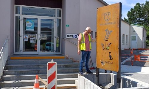 FOURNITURES ET INSTALLATION DE NOUVEAUX ÉQUIPEMENTS ET DU MOBILIER FOURNITURES ET INSTALLATION DE NOUVEAUX ÉQUIPEMENTS ET DU MOBILIER