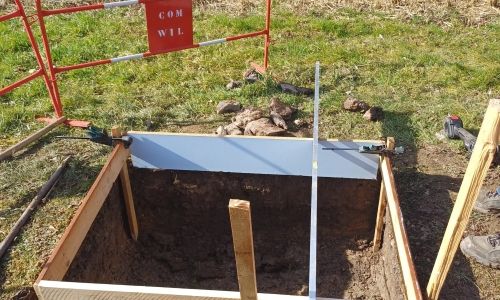 NOUVELLE STELE DERNIERE LA MAISON FORTE NOUVELLE STELE DERNIERE LA MAISON FORTE