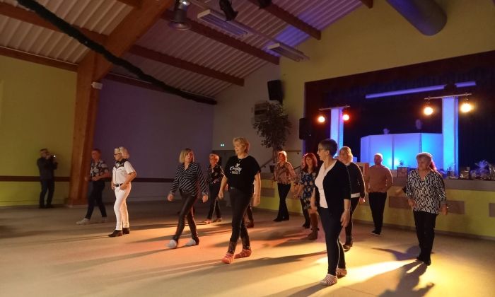 SOIREE BEAUJOLAIS (Country) SOIREE BEAUJOLAIS (Country)