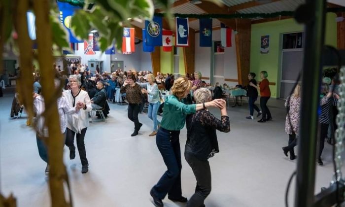 Soirée beaujolais (Country)